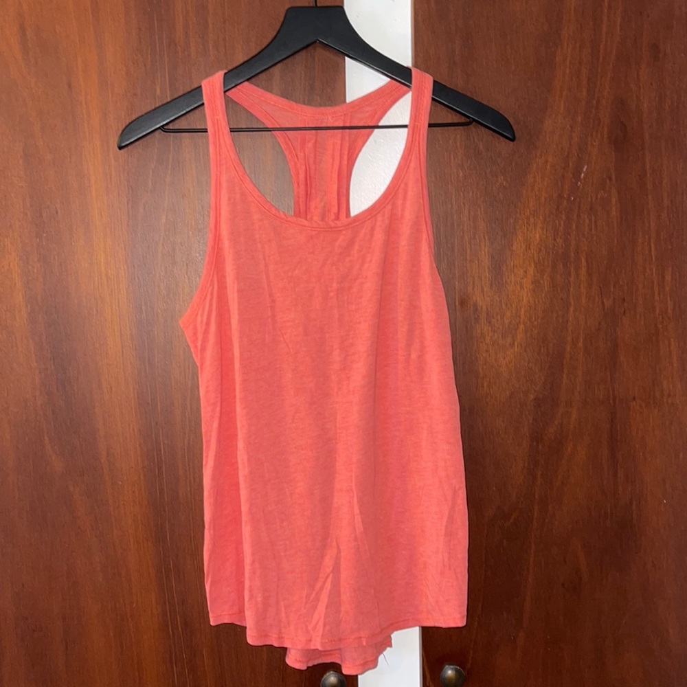 lululemon yogi basic pleated back tank top
